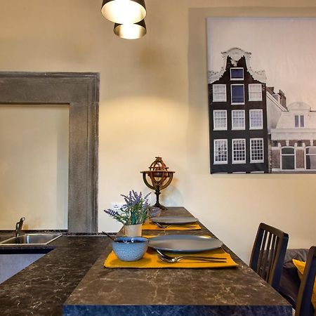 L'Antica Dimora Di Bill Apartment Лука Екстериор снимка