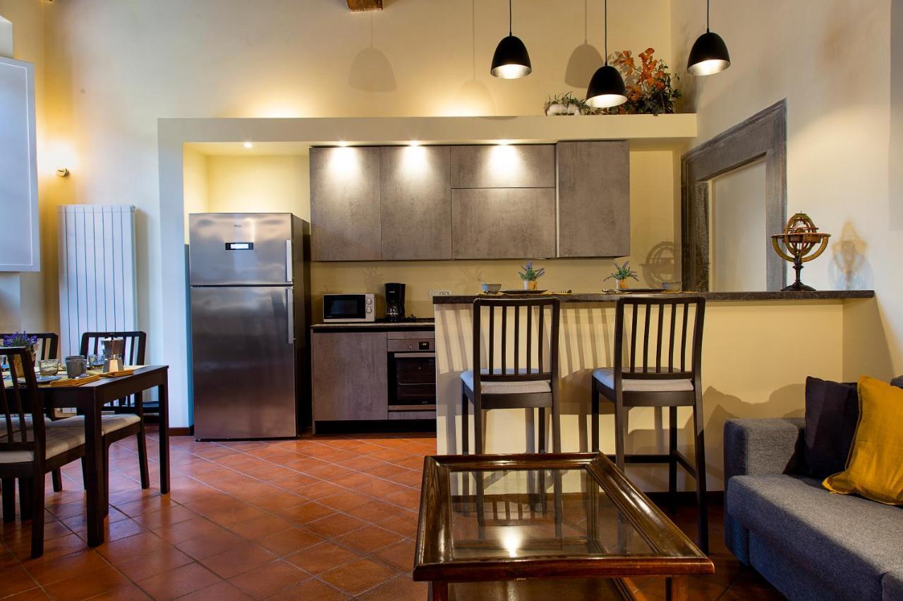 L'Antica Dimora Di Bill Apartment Лука Екстериор снимка