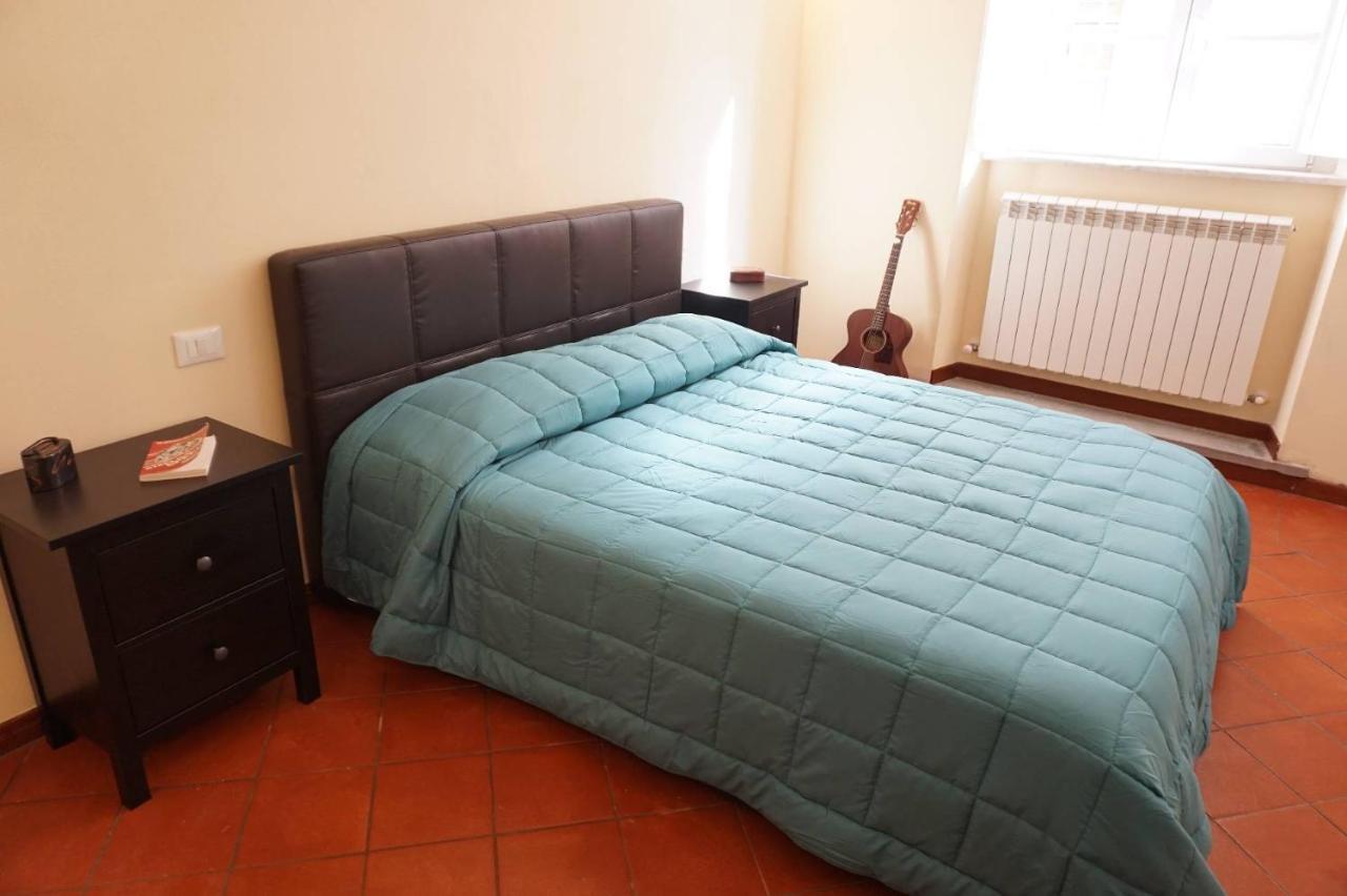 L'Antica Dimora Di Bill Apartment Лука Екстериор снимка