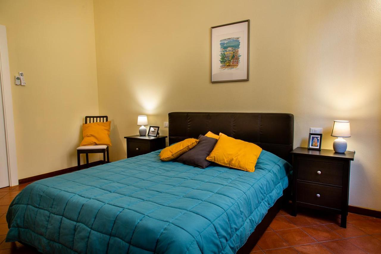L'Antica Dimora Di Bill Apartment Лука Екстериор снимка