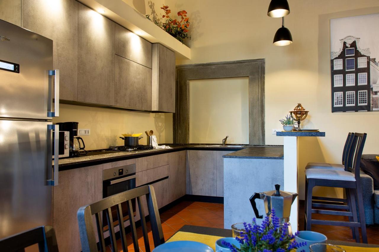 L'Antica Dimora Di Bill Apartment Лука Екстериор снимка