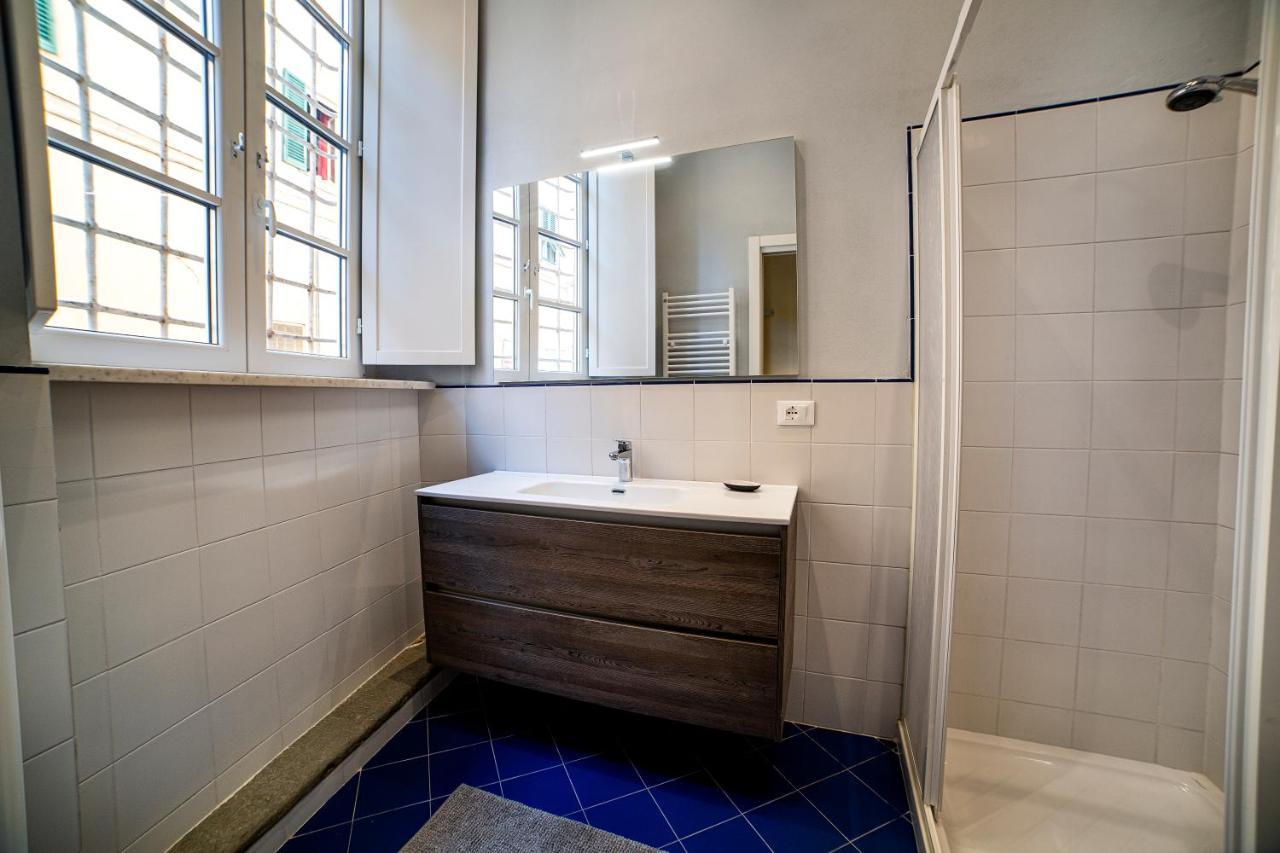 L'Antica Dimora Di Bill Apartment Лука Екстериор снимка
