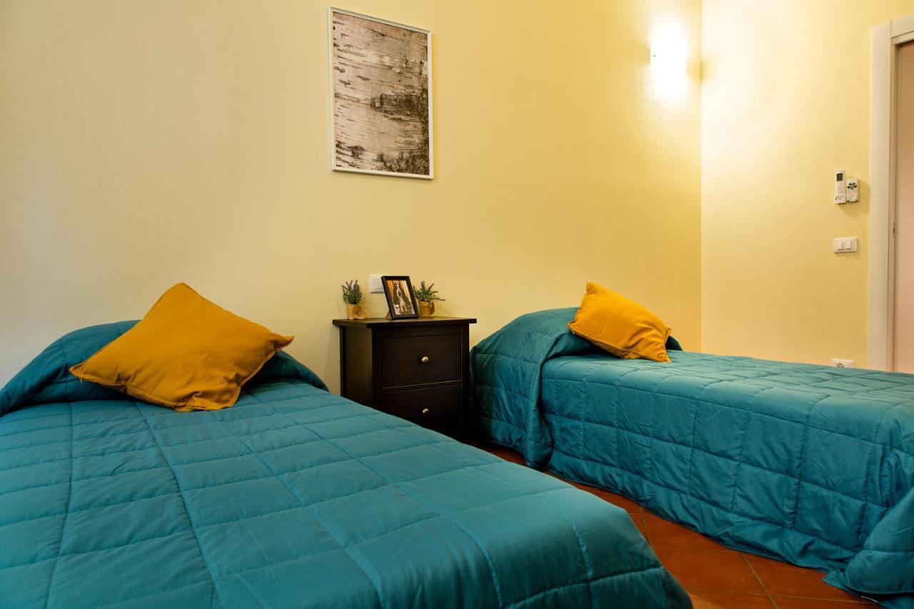 L'Antica Dimora Di Bill Apartment Лука Екстериор снимка