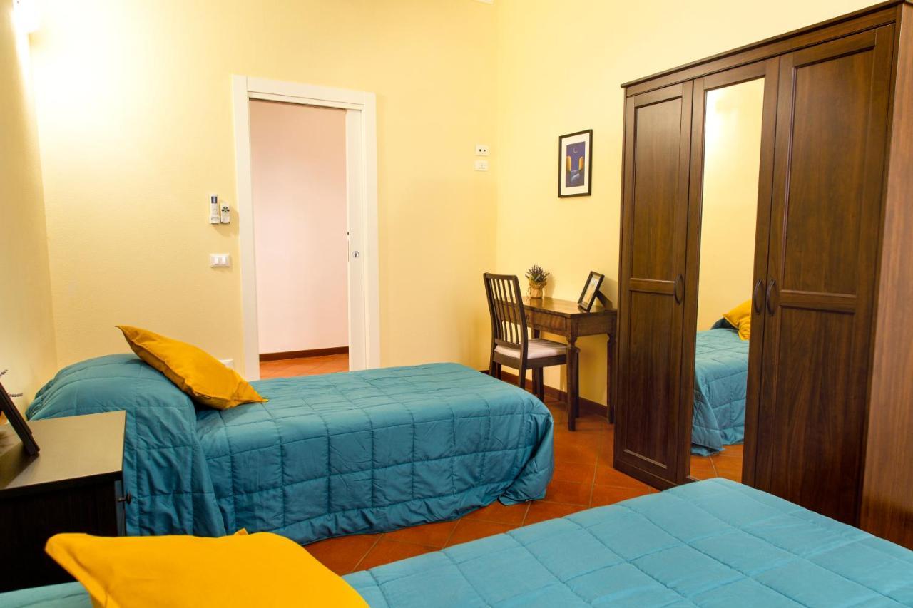 L'Antica Dimora Di Bill Apartment Лука Екстериор снимка